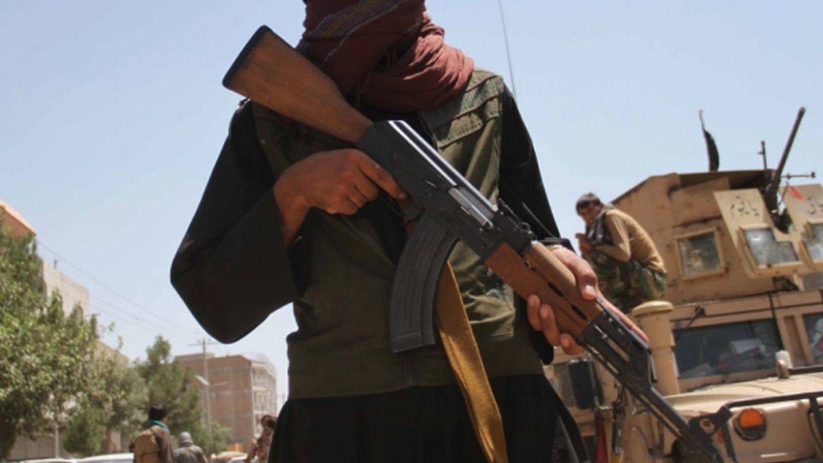 Taliban’ın ilerleyişi sürüyor: 6 vilayet merkezi ele geçirildi