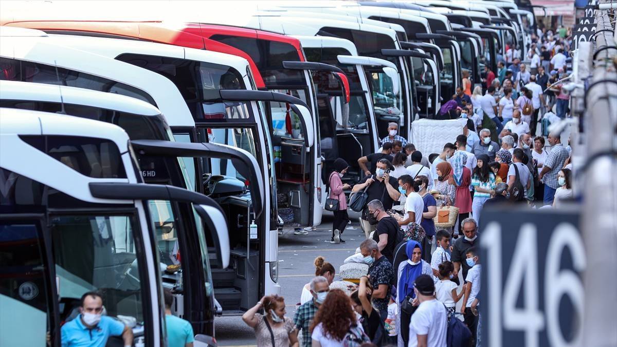 Otobüs firmaları zorda; 'nitelikli kaptan yok'