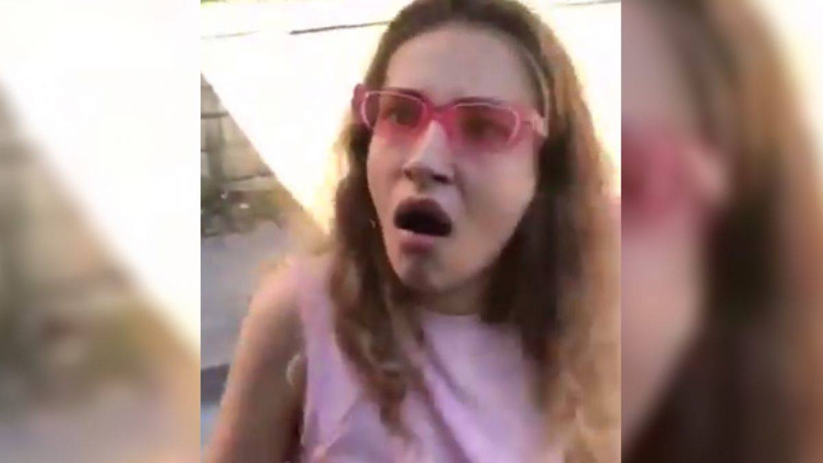 Şarkıcı Irmak Arıcı, trafikte tartıştığı kişinin yüzüne tükürdü