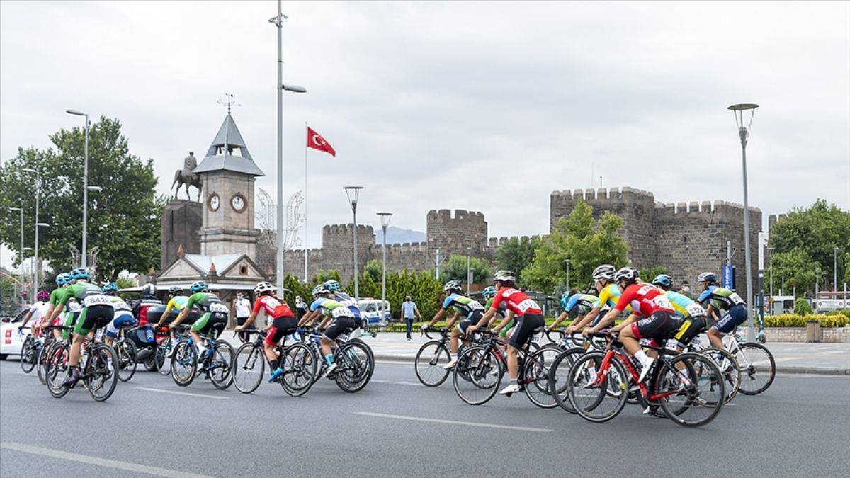 Kayseri’de Bisiklet Turizmi Başlıyor