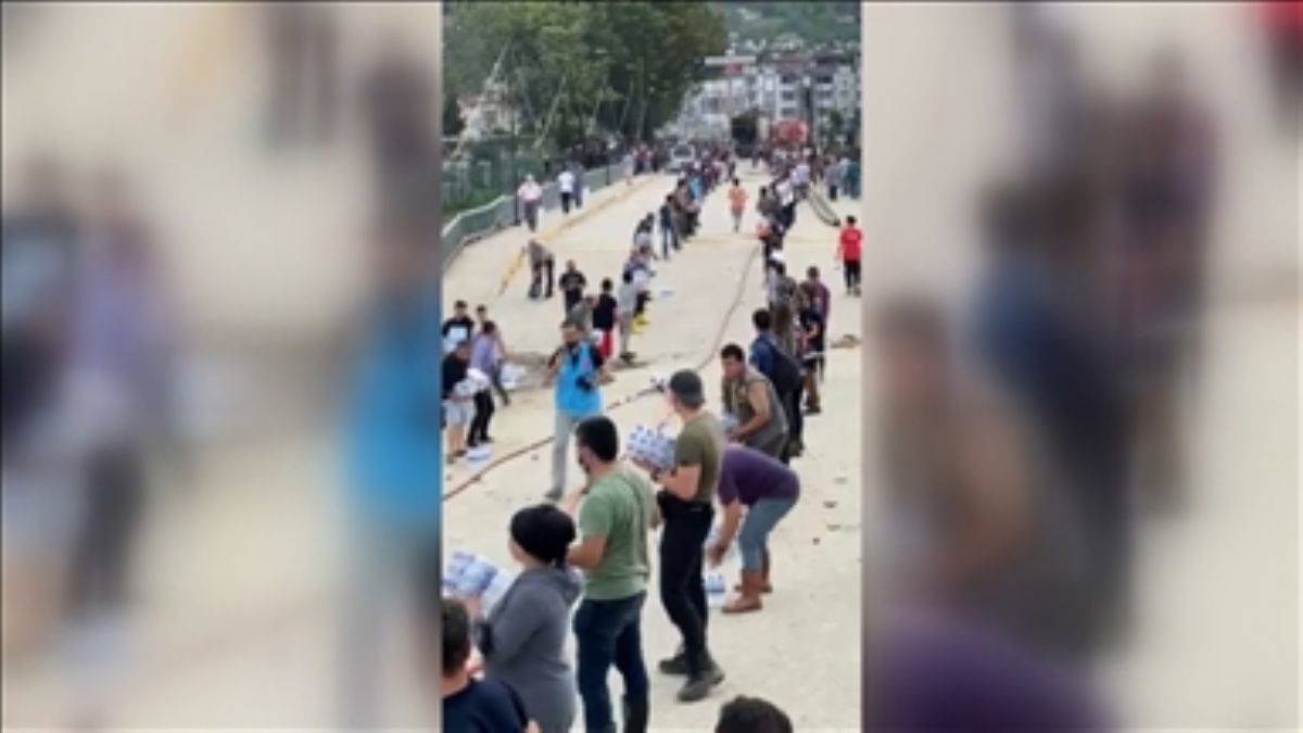 Ayancık'ta elden ele su yardımı!