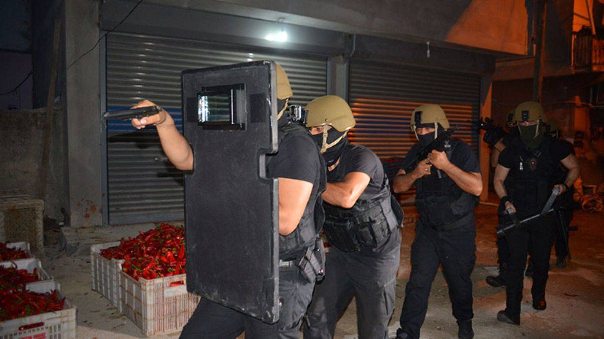 Adana'da PKK operasyonu: 29 gözaltı kararı