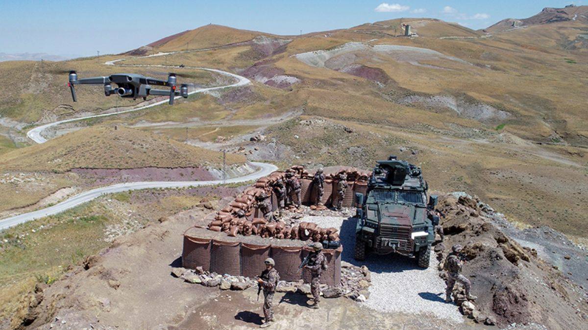 İran sınırı hem havadan hem karadan göz hapsinde tutuluyor