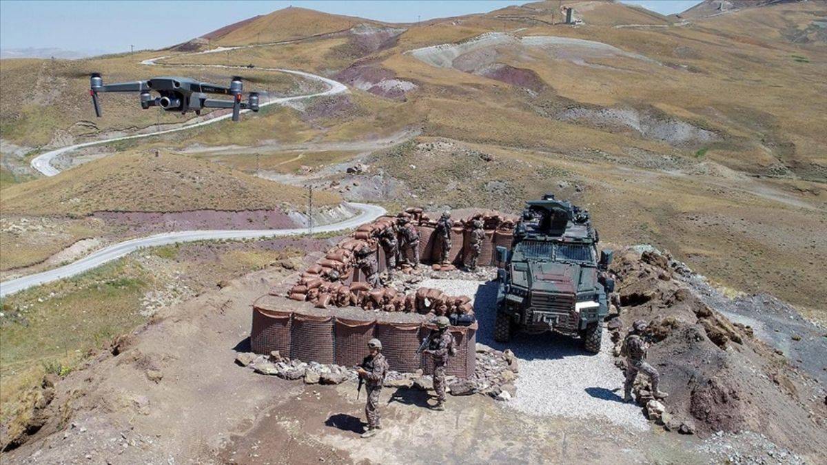 İran sınırı; havadan ve karadan görüntüler