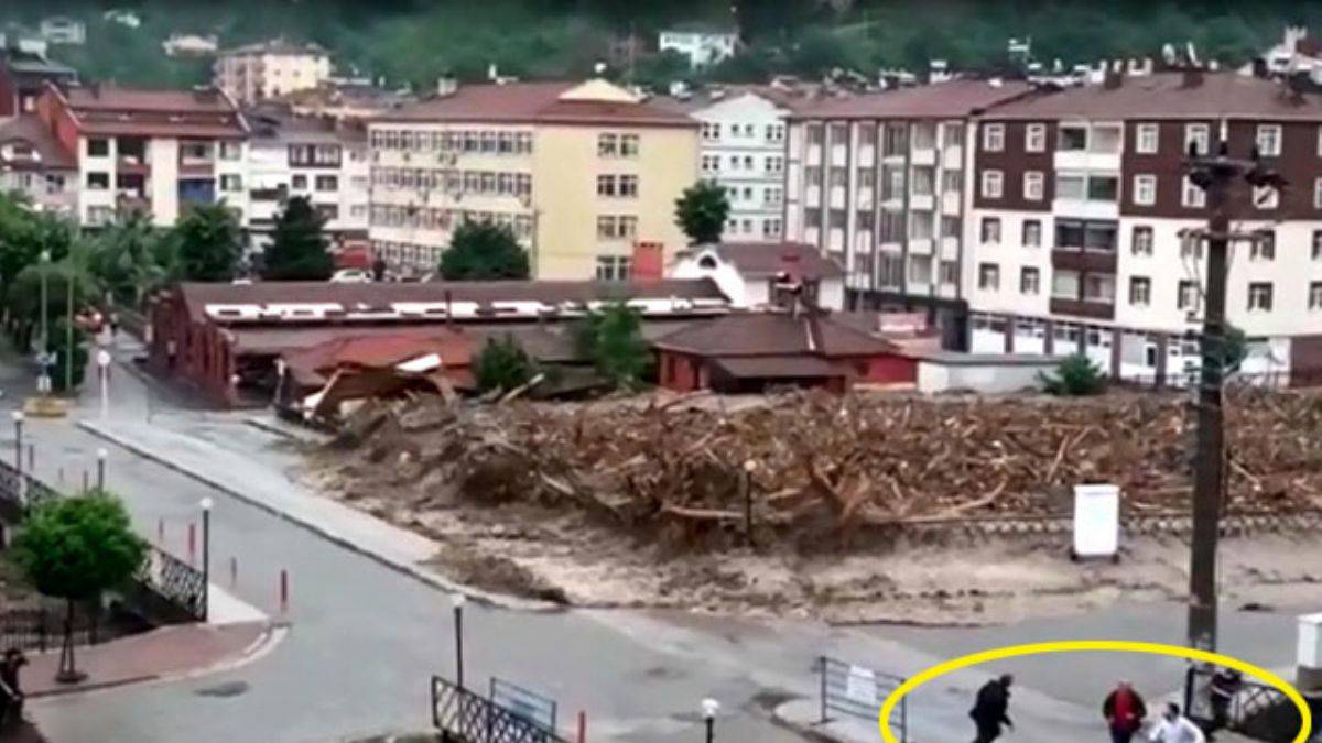 Felaket böyle gelmiş!.. panik anları kamerada