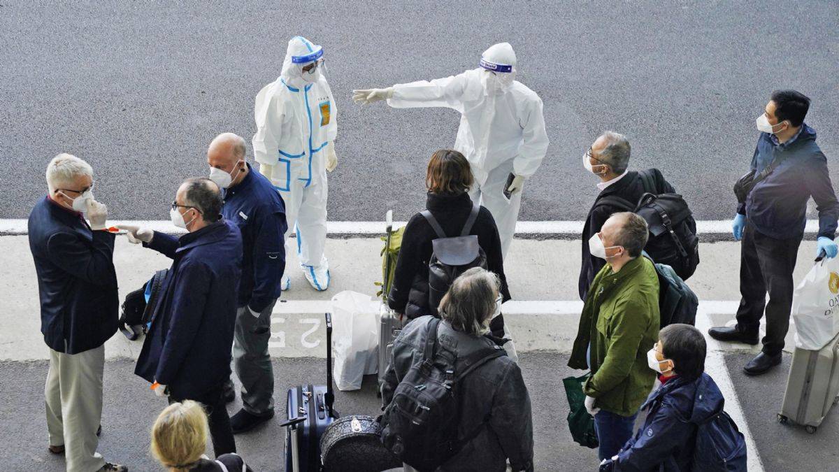 'Orta sınıf çözülecek, yoksullar devletten maaşlı hale gelecek, lümpen kitleler zombileşecek...'