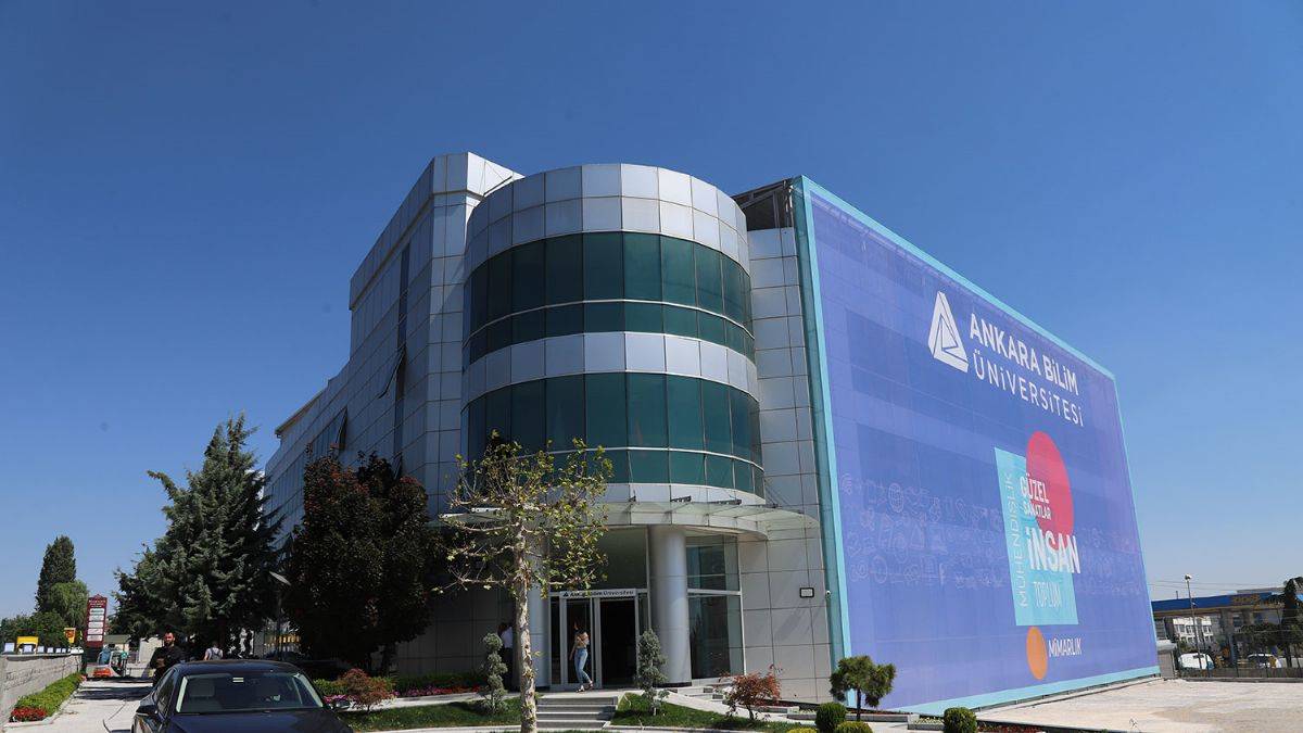 Modern ve yenilikçi eğitimin adresi Ankara Bilim Üniversitesi