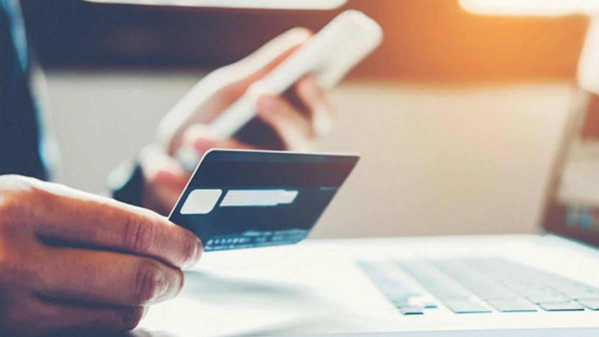 Kredi kartı başvuruları yüzde 100 arttı