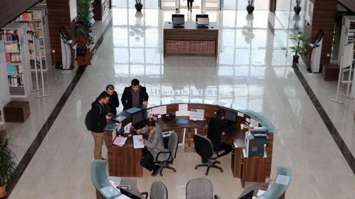 Vakıf üniversitesi bursları dersten kalınca kesilir mi? Sınıfta kalınca vakıf üniversitesi bursu iptal edilir mi?