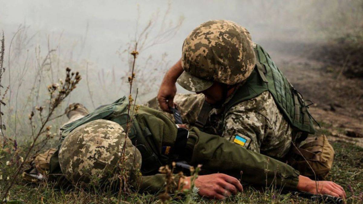 Donbas'ta bir Ukrayna askeri öldürüldü