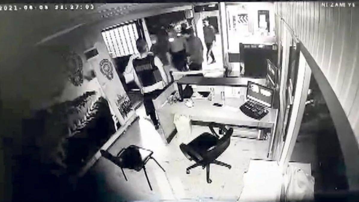 Esenyurt Polis Merkezi'nde fenalaşan kişinin ölümüne ilişkin 1 kişi tutuklandı