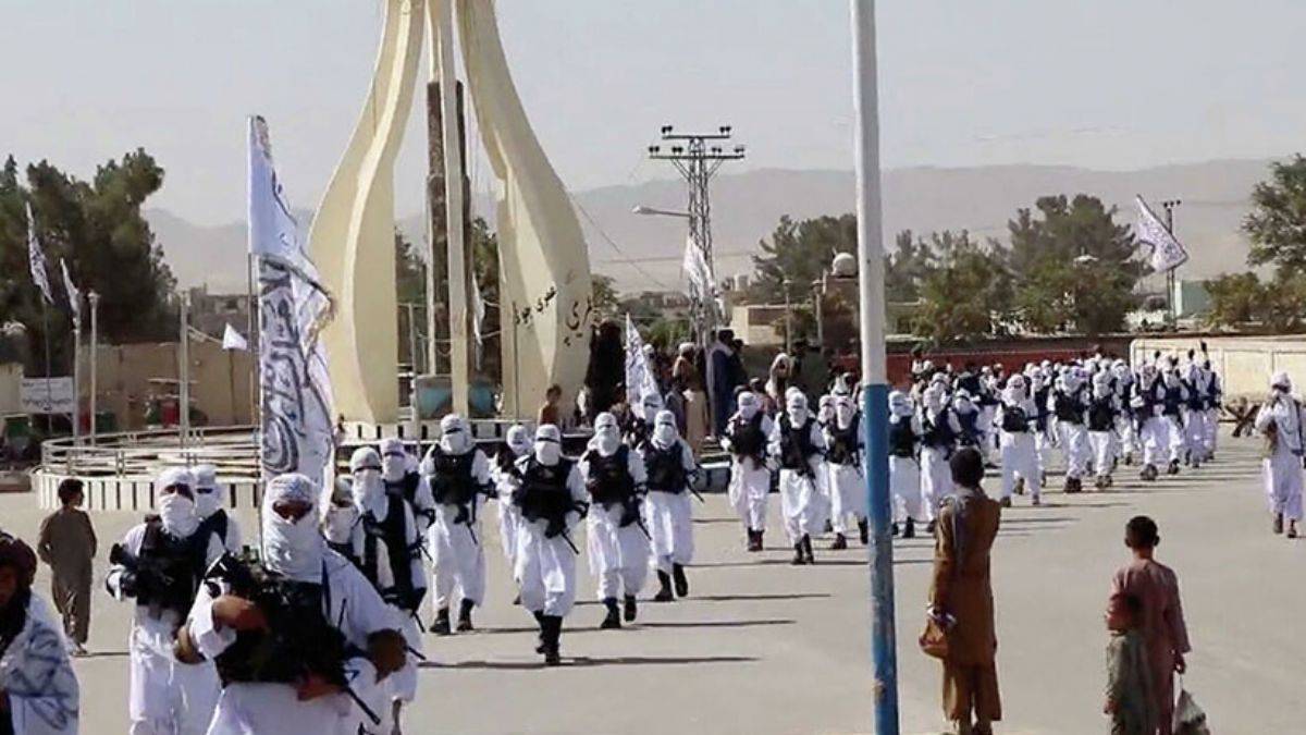 Taliban, isyanı bastırmak için yüzlerce savaşçısını Pençşir’e gönderdi