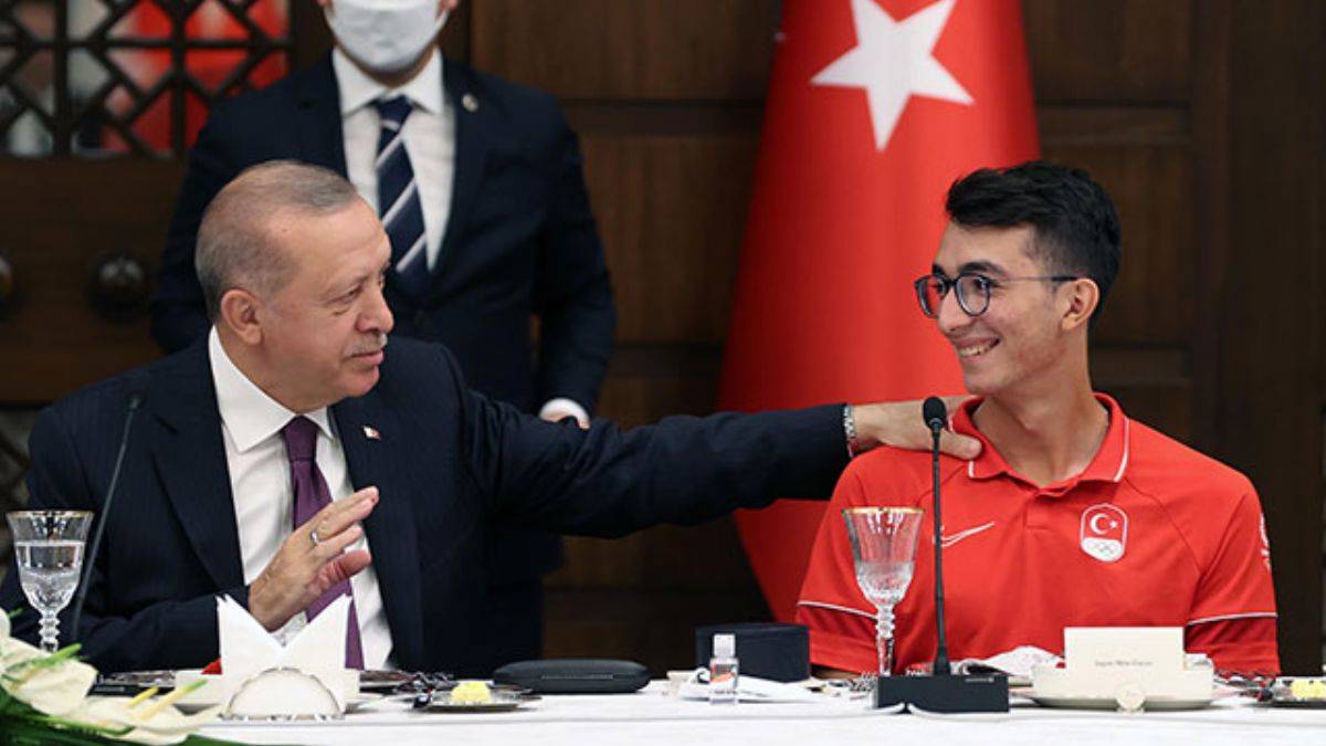 Erdoğan: 2024'teki olimpiyatlarda çıtayı çok daha yukarı taşıyacağız