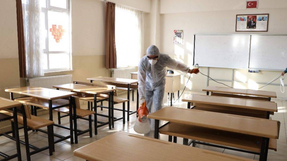 Okullarda alınacak koronavirüs tedbirleri belli oldu