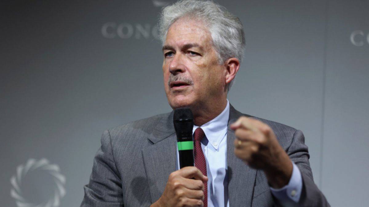 ''CIA Direktörü, Taliban'ın siyasi lideriyle gizlice görüştü''