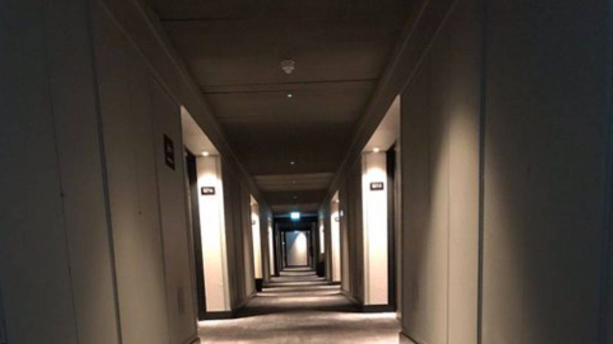 Akademisyen Türkoğlu, İngiltere'deki 'delirten karantina' sürecini anlattı