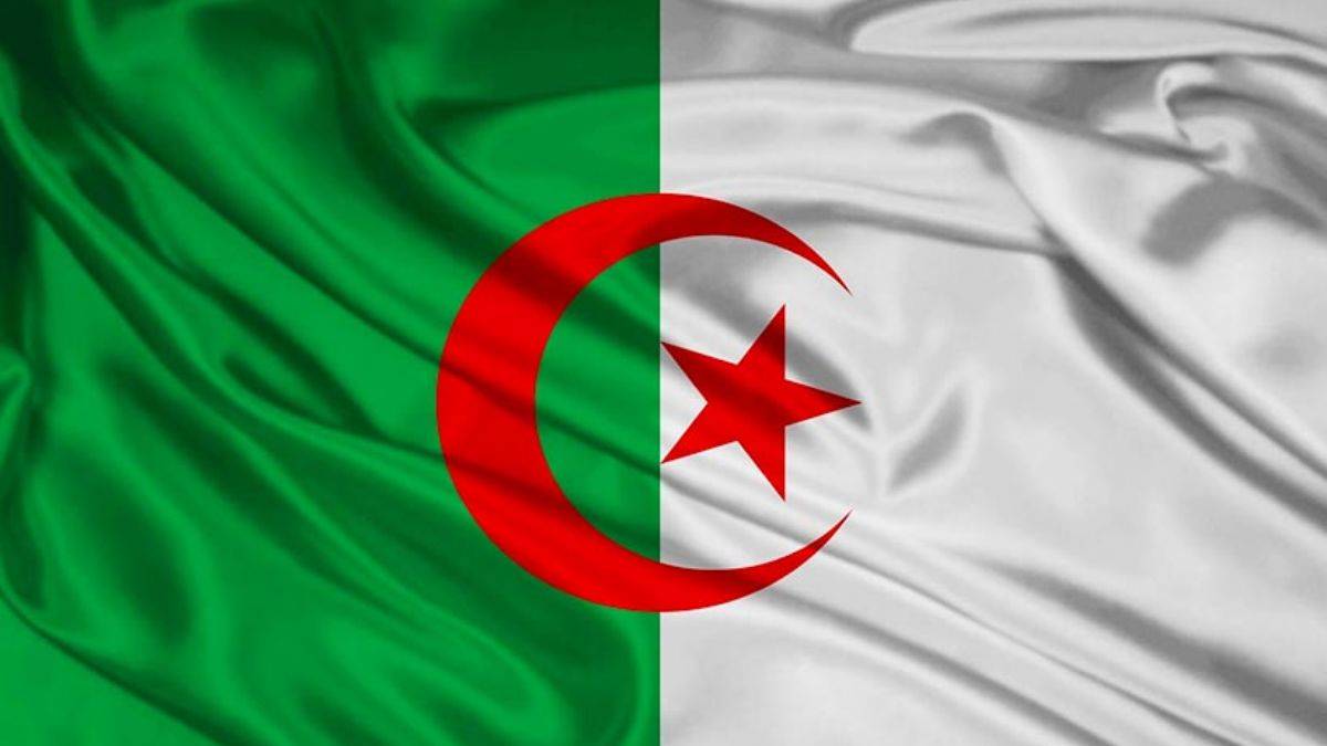 Cezayir'den Fas'a boru hattı darbesi