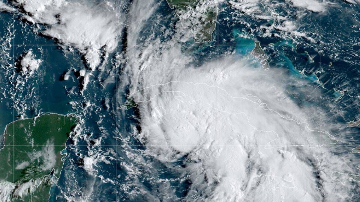 Ida Kasırgası Küba'da etkisini göstermeye başladı