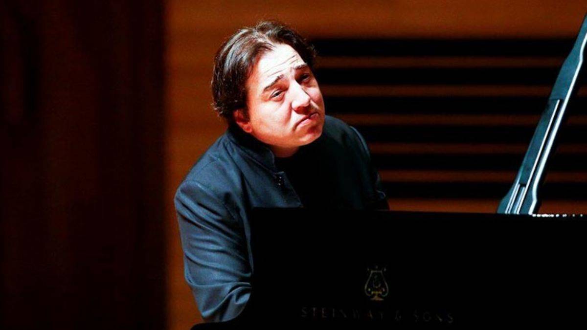 Fazıl Say'dan CHP'li belediyelere tepki