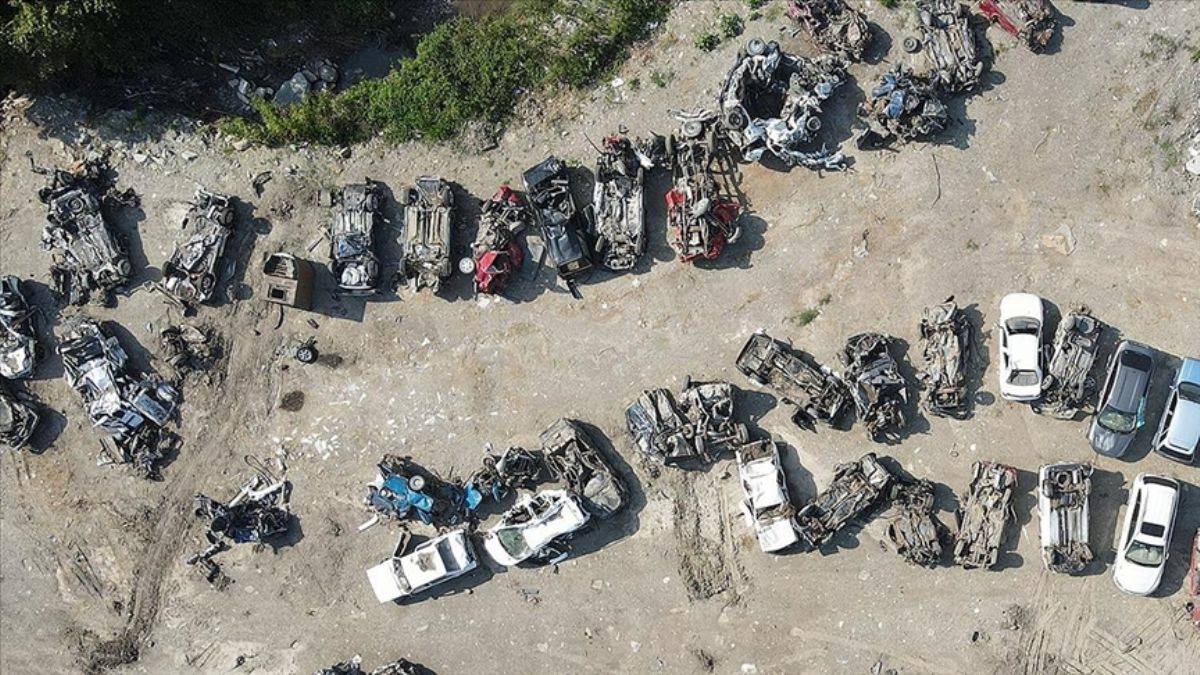 Selde hurdaya dönen araçlar