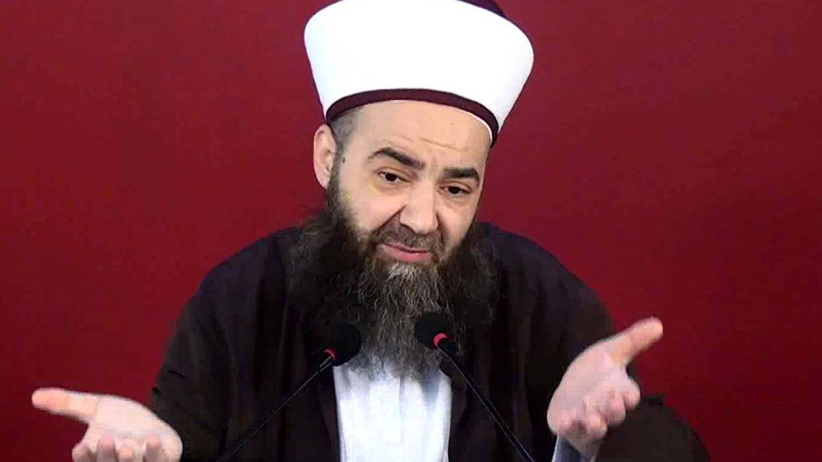 Cübbeli Ahmet'ten ''30 Ağustos'' mesajı