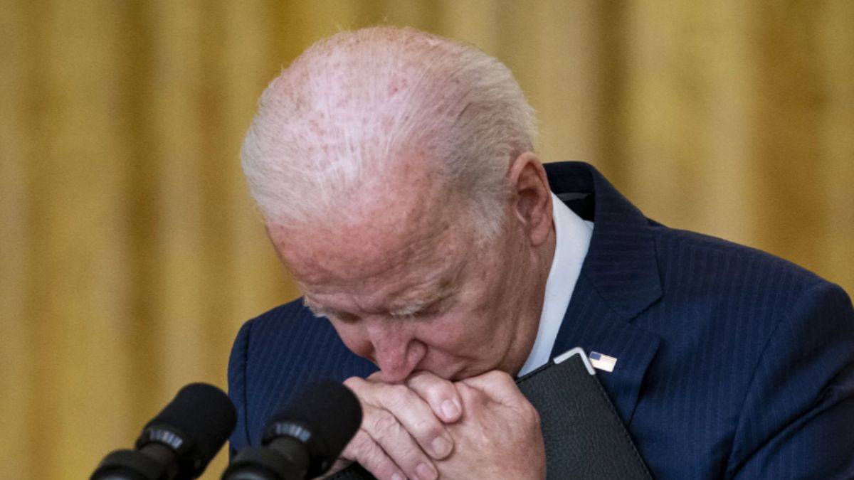 Biden: Şimdi, Afganistan'daki 20 yıllık askeri varlığımız bitti
