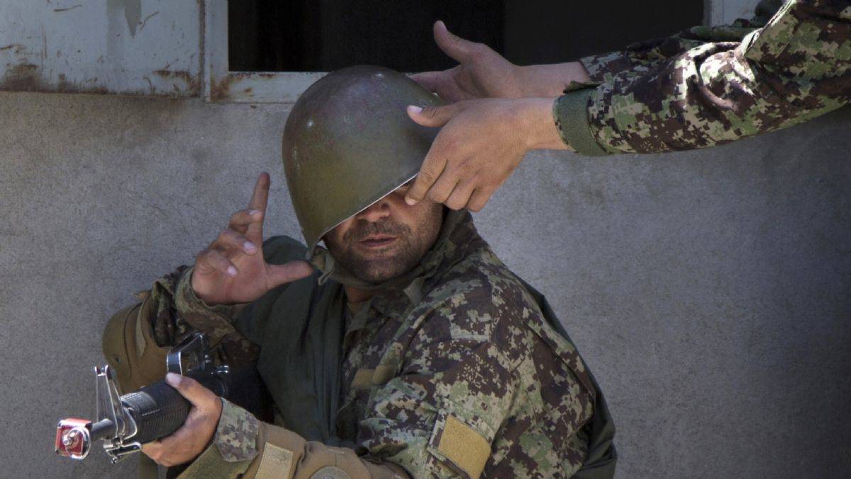 ANALİZ: Afganistan ordusu nasıl buharlaştı?