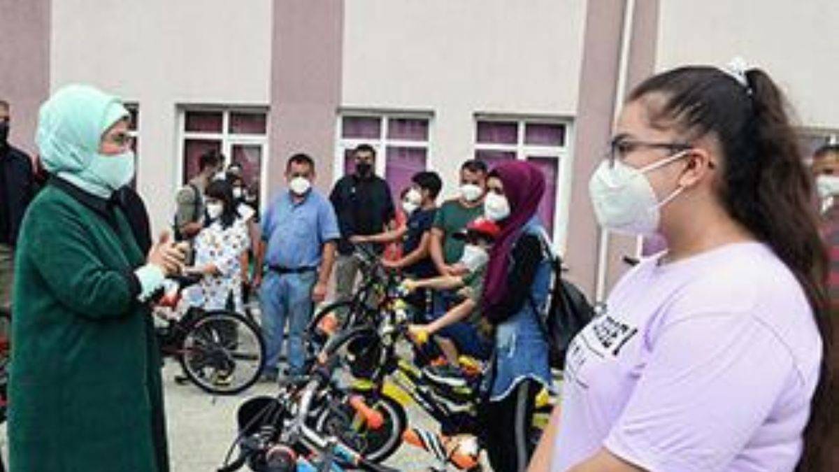 Konya Büyükşehir Belediyesi'nden Kastamonu'daki Çocuklara Bisiklet Sürprizi