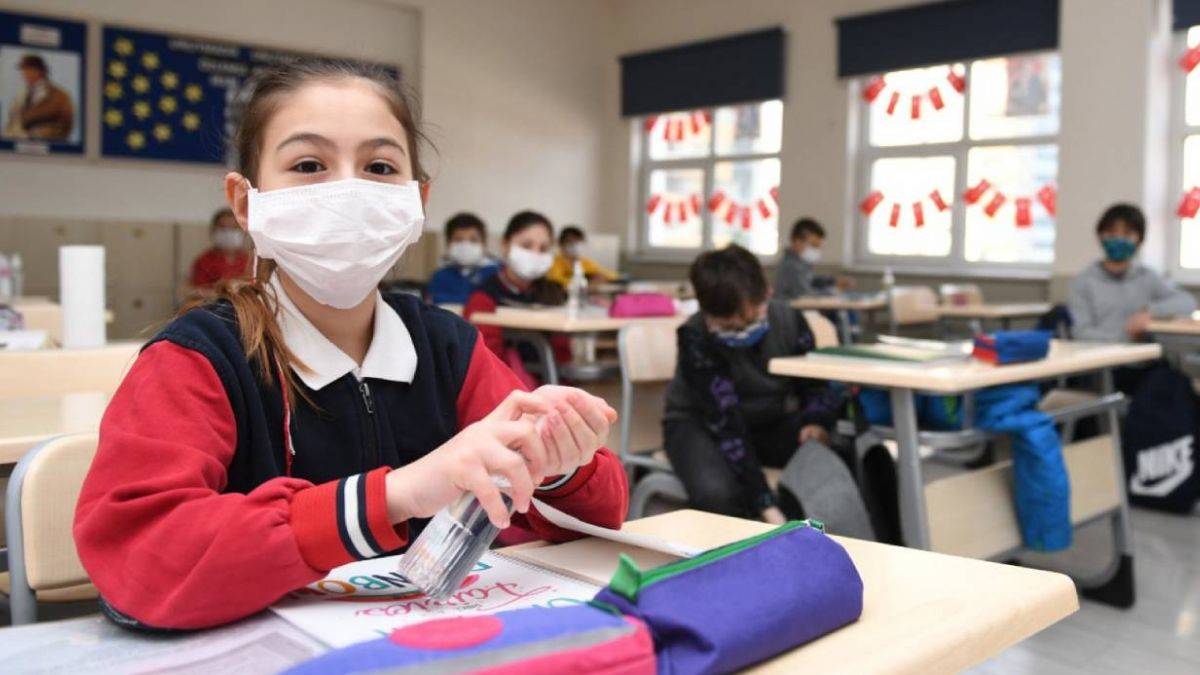 Okullar ne zaman kapanacak? 2021-2022 yarı yıl tatili (sömestr) ne zaman?