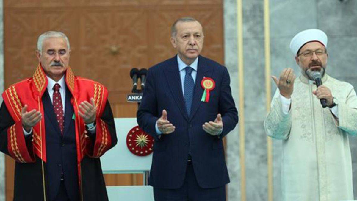 İsmail Saymaz 'dualı açılış'tan rahatsız oldu