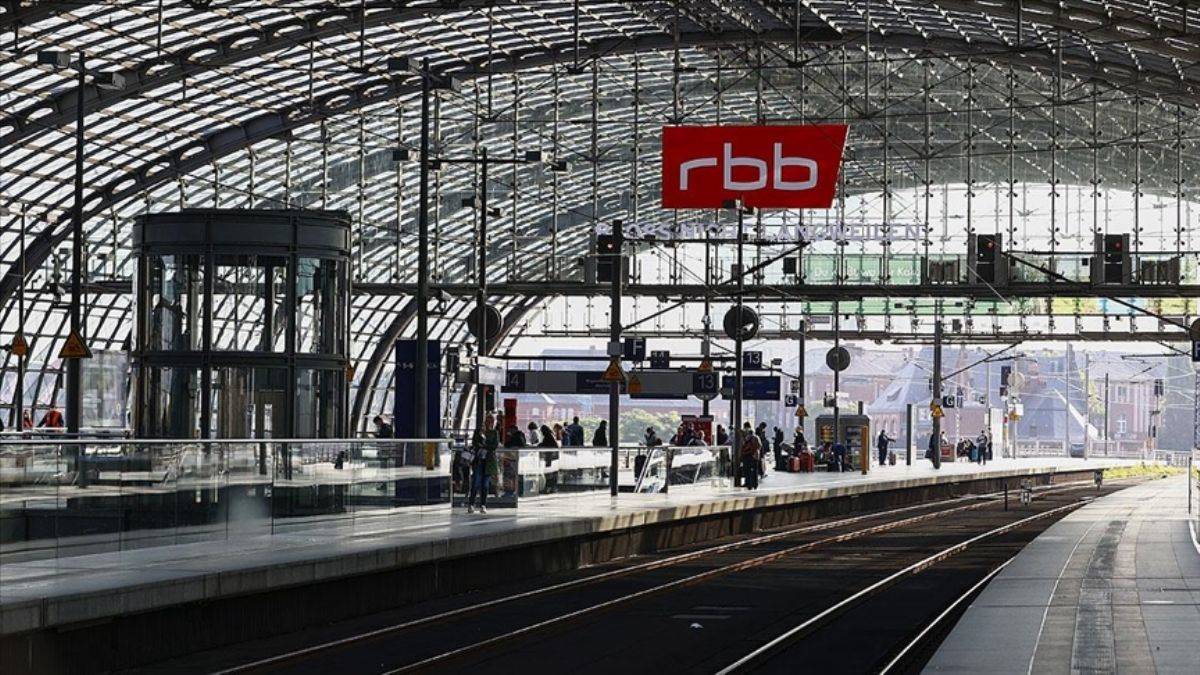 Almanya’da üçüncü grev; demiryolları kilitlendi