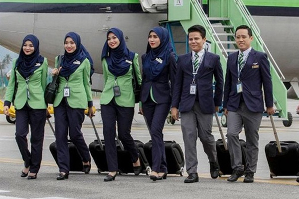 Malezya'nın 'helal' havayolu şirketi kapandı