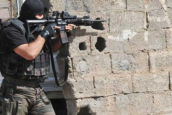 Muş'ta karakola saldırı