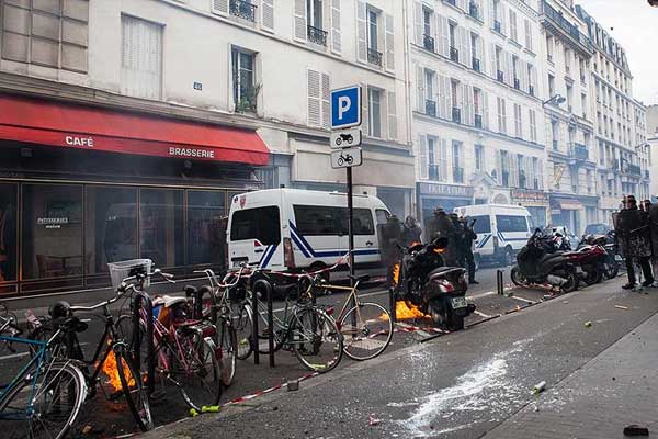 Fransa'da grev ve protestolara yasak gelebilir