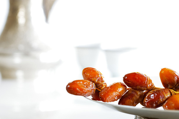 Orucunu bozan kişiye kefaret gerekir mi?