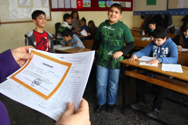 Öğrenciler yarın karne alacak