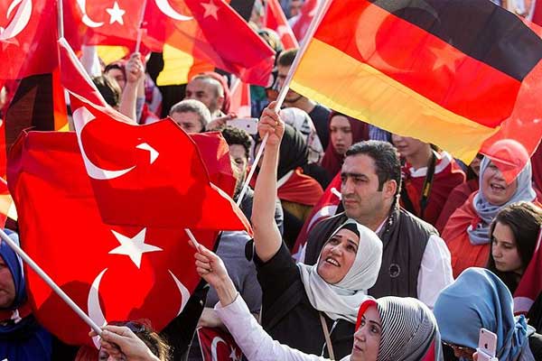 Almanya’daki Türkler kendisini ikinci sınıf görüyor