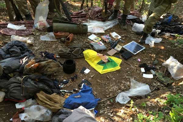 PKK'ya 15 sığınakta yaşam malzemeleri yakalandı