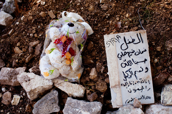 Lübnan’daki Suriyeli mültecilerin “mezar” sıkıntısı: “Naaşı evde bekletiyoruz”