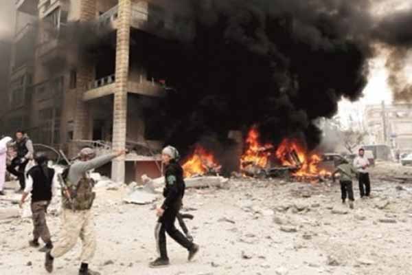 Halep'e varil bombalı saldırı