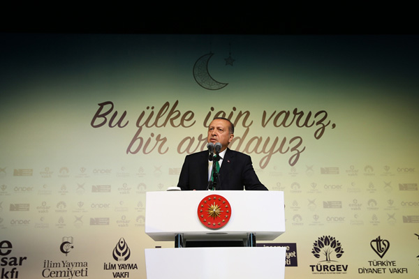 Erdoğan: Üniversite ve liseleri karıştırmak istiyorlar