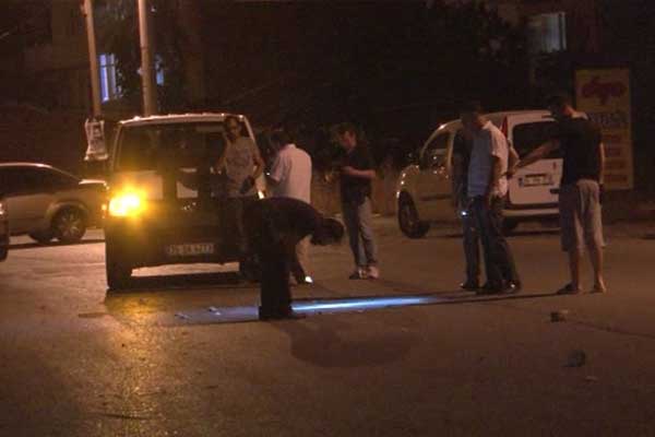 İzmir’de minibüse ses bombalı saldırı