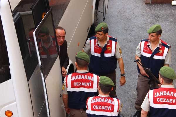 Alaattin Çakıcı’ya Erdoğan’a hakaretten hapis cezası