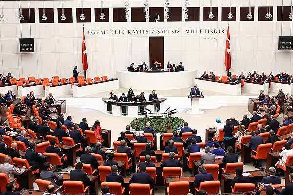 Meclisin mesaisi: Emekli ikramiyeleri