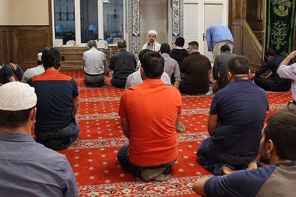 Kanada'da Mevlana Camisi ibadete açıldı