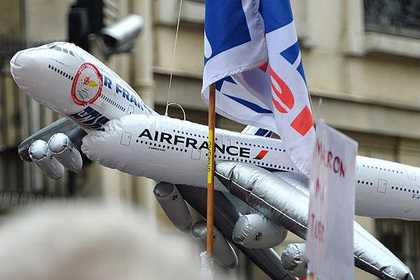 Fransa'da yeniden grev kararı