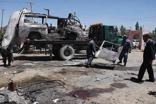 Afganistan'da Nepallılara intihar saldırısı: 14 ölü