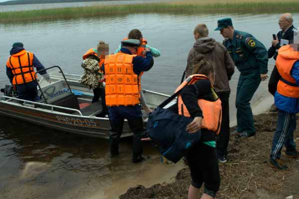 Botları devrildi, 14 çocuk boğuldu