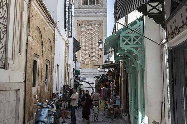 Tunus'ta olağanüstü hal 1 ay uzatıldı