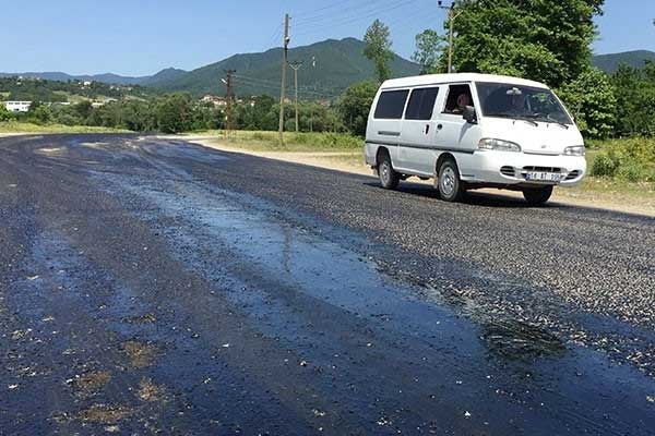 Sıcaklar asfaltı eritti